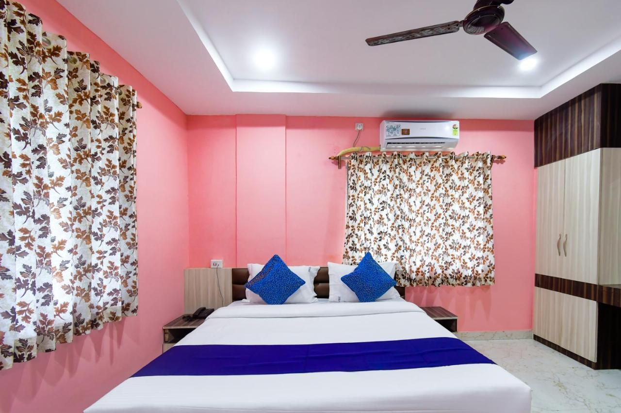 Hotel Blue Abedin Calcutta Buitenkant foto