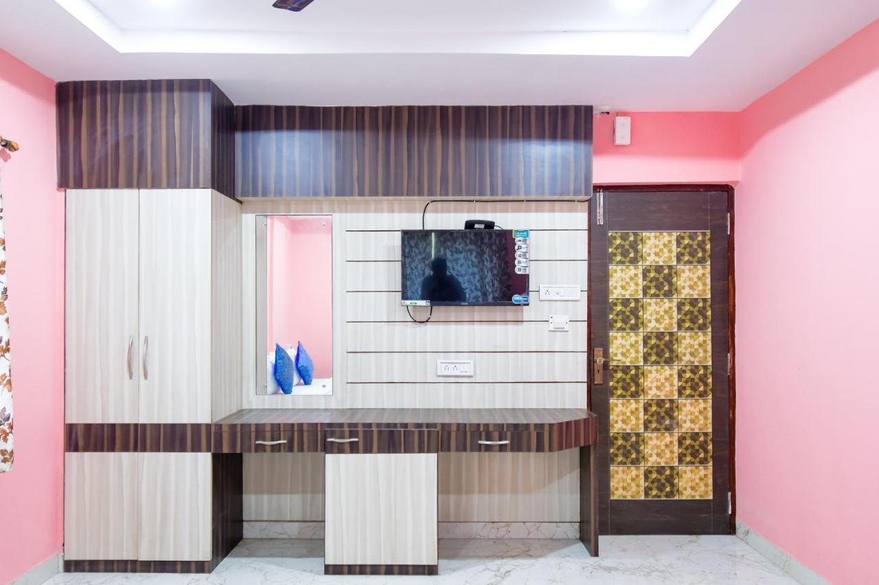 Hotel Blue Abedin Calcutta Buitenkant foto