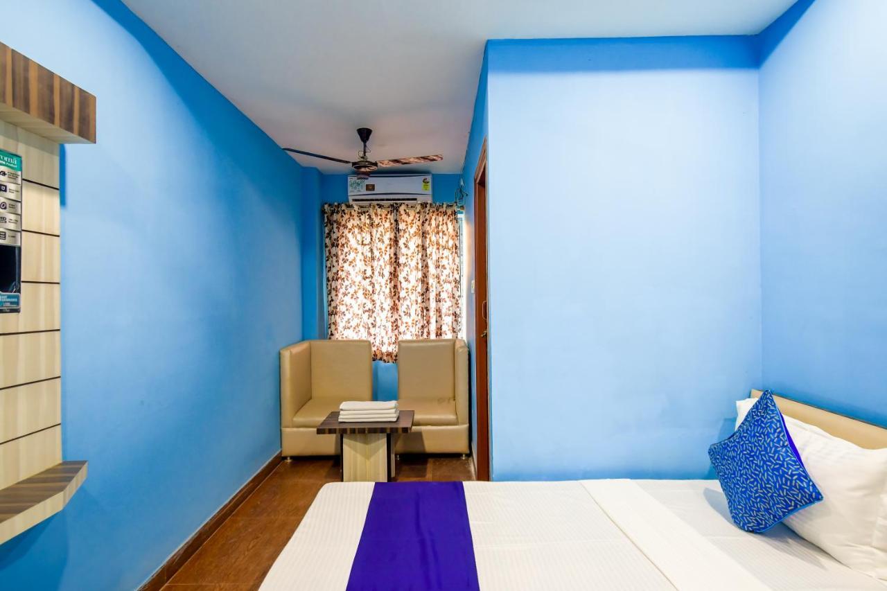 Hotel Blue Abedin Calcutta Buitenkant foto