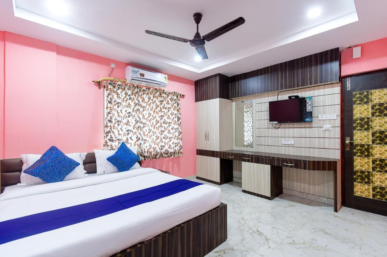 Hotel Blue Abedin Calcutta Buitenkant foto