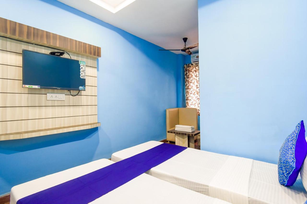 Hotel Blue Abedin Calcutta Buitenkant foto