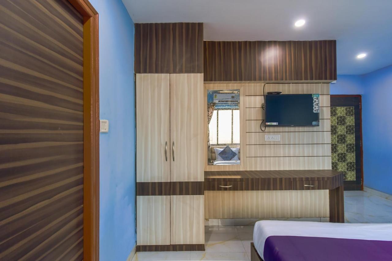 Hotel Blue Abedin Calcutta Buitenkant foto